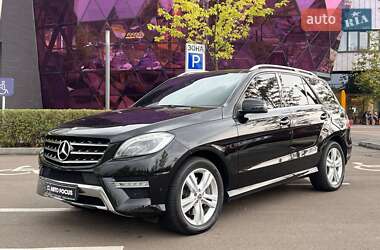 Внедорожник / Кроссовер Mercedes-Benz M-Class 2013 в 