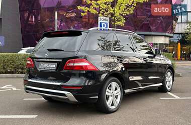 Внедорожник / Кроссовер Mercedes-Benz M-Class 2013 в 