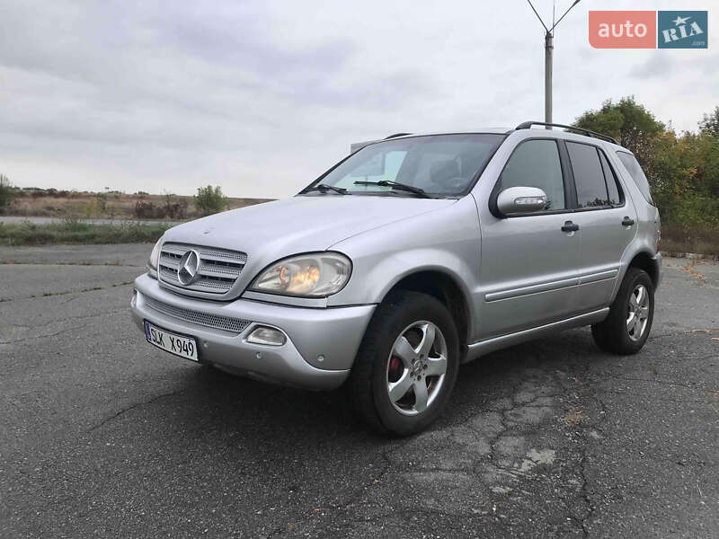 Внедорожник / Кроссовер Mercedes-Benz M-Class 2004 в 