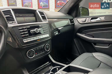 Внедорожник / Кроссовер Mercedes-Benz M-Class 2013 в 