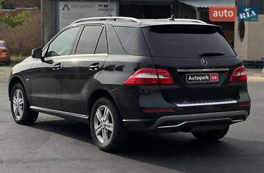 Позашляховик / Кросовер Mercedes-Benz M-Class 2012 в 