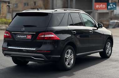 Позашляховик / Кросовер Mercedes-Benz M-Class 2012 в 