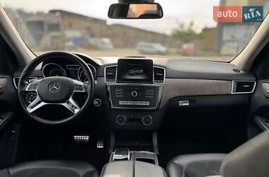Позашляховик / Кросовер Mercedes-Benz M-Class 2012 в 