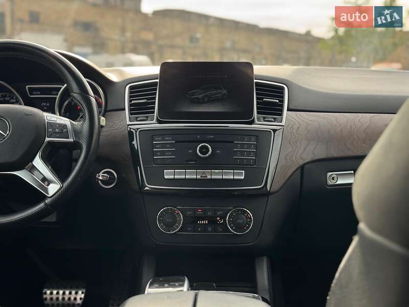 Внедорожник / Кроссовер Mercedes-Benz M-Class 2012 в Киеве