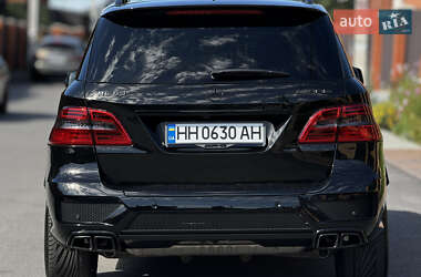 Внедорожник / Кроссовер Mercedes-Benz M-Class 2015 в 