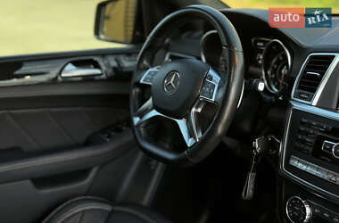 Внедорожник / Кроссовер Mercedes-Benz M-Class 2015 в 