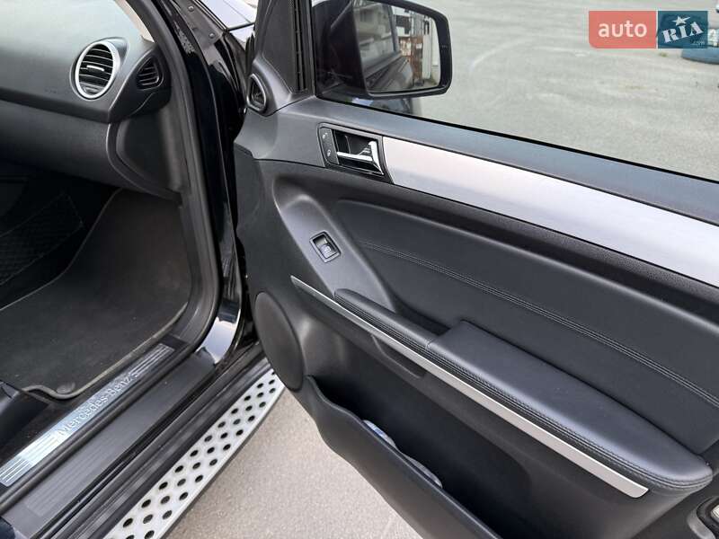 Внедорожник / Кроссовер Mercedes-Benz M-Class 2011 в Днепре