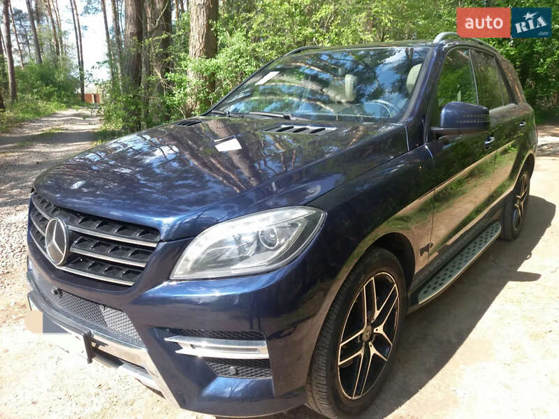 Внедорожник / Кроссовер Mercedes-Benz M-Class 2015 в Львове