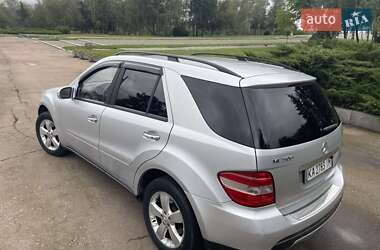 Позашляховик / Кросовер Mercedes-Benz M-Class 2005 в 