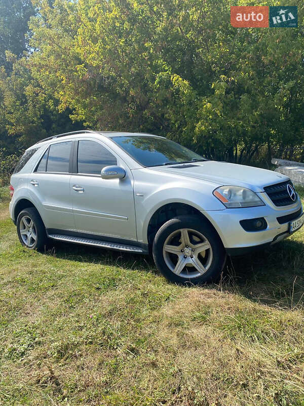 Внедорожник / Кроссовер Mercedes-Benz M-Class 2006 в Киеве фото 10 Внедорожник / Кроссовер Mercedes-Benz M-Class 2006 в Киеве