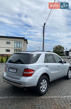 Позашляховик / Кросовер Mercedes-Benz M-Class 2008 в 