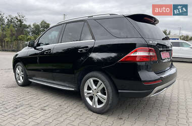Позашляховик / Кросовер Mercedes-Benz M-Class 2013 в 