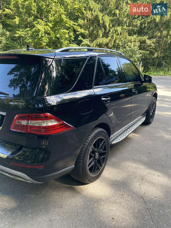 Внедорожник / Кроссовер Mercedes-Benz M-Class 2012 в Хмельнике