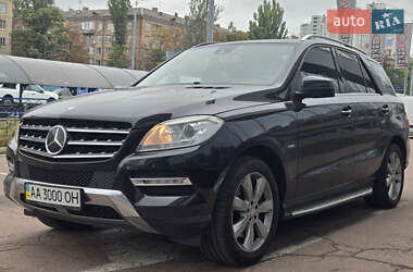 Внедорожник / Кроссовер Mercedes-Benz M-Class 2013 в 