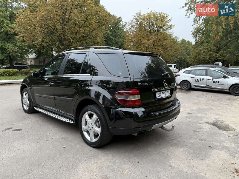 Внедорожник / Кроссовер Mercedes-Benz M-Class 2007 в Ровно