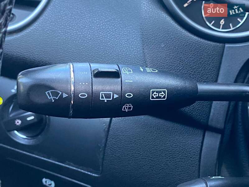 Внедорожник / Кроссовер Mercedes-Benz M-Class 2011 в Киеве