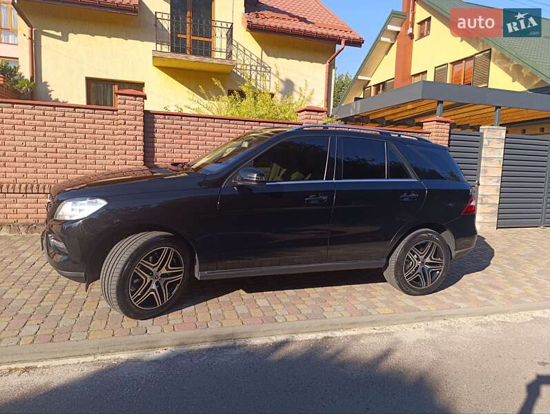 Внедорожник / Кроссовер Mercedes-Benz M-Class 2013 в Львове