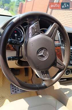 Позашляховик / Кросовер Mercedes-Benz M-Class 2013 в 