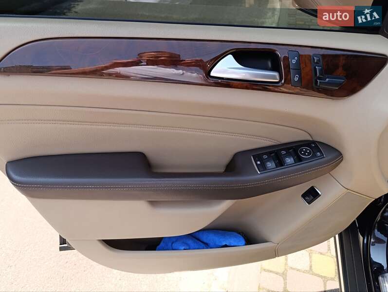 Внедорожник / Кроссовер Mercedes-Benz M-Class 2013 в Львове