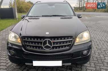 Внедорожник / Кроссовер Mercedes-Benz M-Class 2005 в 