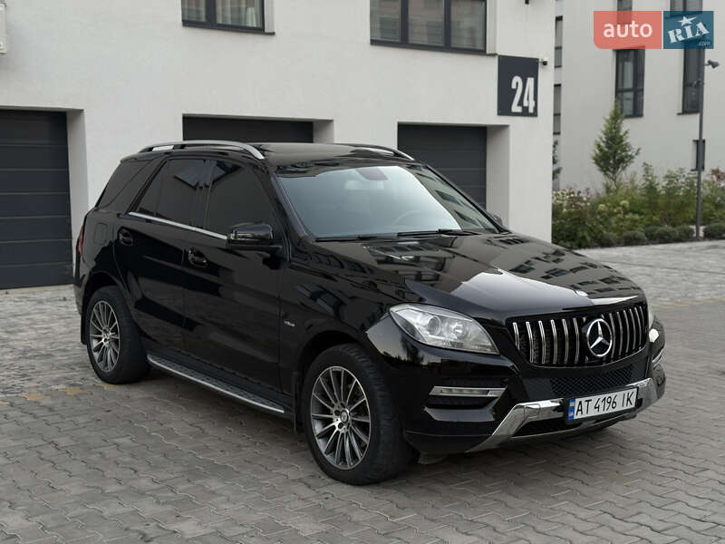 Внедорожник / Кроссовер Mercedes-Benz M-Class 2011 в Ужгороде