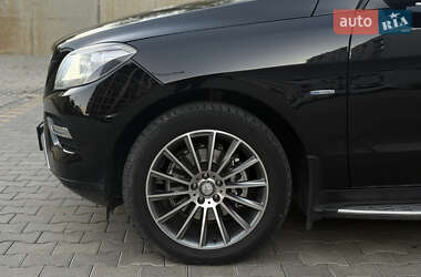 Позашляховик / Кросовер Mercedes-Benz M-Class 2011 в 