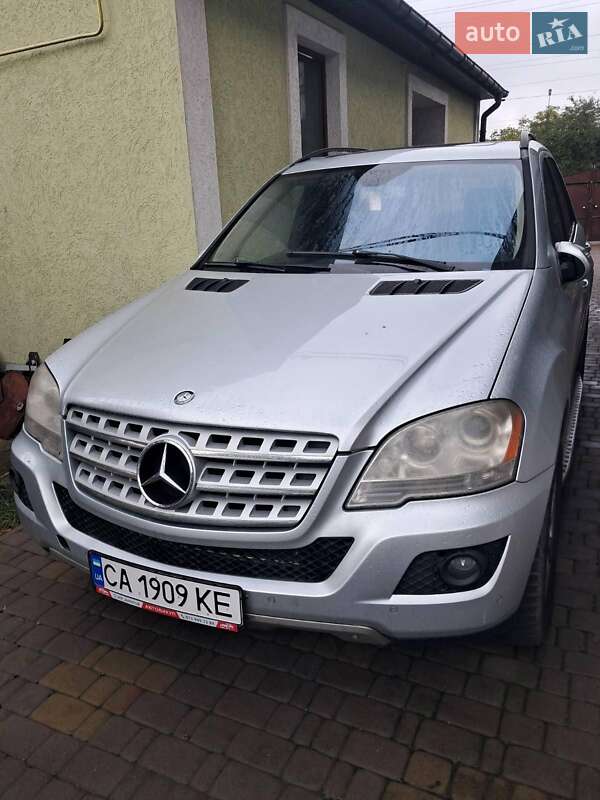 Позашляховик / Кросовер Mercedes-Benz M-Class 2008 в Прилуках