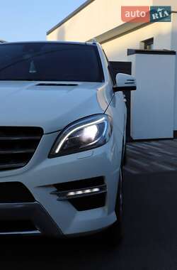 Внедорожник / Кроссовер Mercedes-Benz M-Class 2012 в 