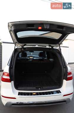 Внедорожник / Кроссовер Mercedes-Benz M-Class 2012 в 