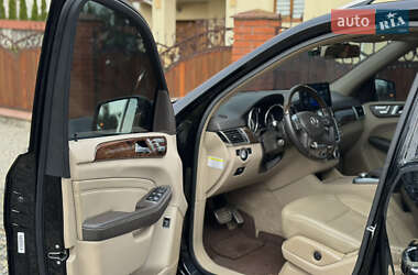 Внедорожник / Кроссовер Mercedes-Benz M-Class 2012 в 