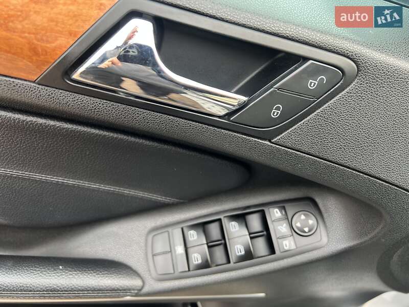 Позашляховик / Кросовер Mercedes-Benz M-Class 2008 в Прилуках