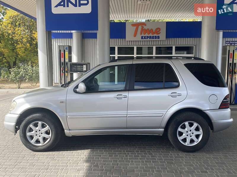 Позашляховик / Кросовер Mercedes-Benz M-Class 2000 в Миколаєві