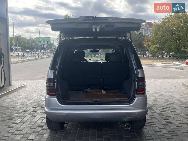 Позашляховик / Кросовер Mercedes-Benz M-Class 2000 в Миколаєві