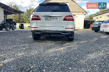 Внедорожник / Кроссовер Mercedes-Benz M-Class 2013 в 