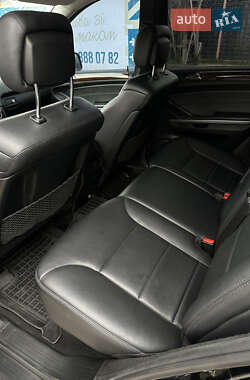 Внедорожник / Кроссовер Mercedes-Benz M-Class 2010 в 