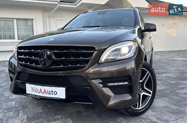 Внедорожник / Кроссовер Mercedes-Benz M-Class 2011 в 
