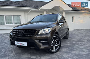 Внедорожник / Кроссовер Mercedes-Benz M-Class 2011 в 