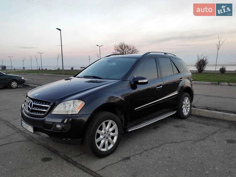 Внедорожник / Кроссовер Mercedes-Benz M-Class 2008 в 