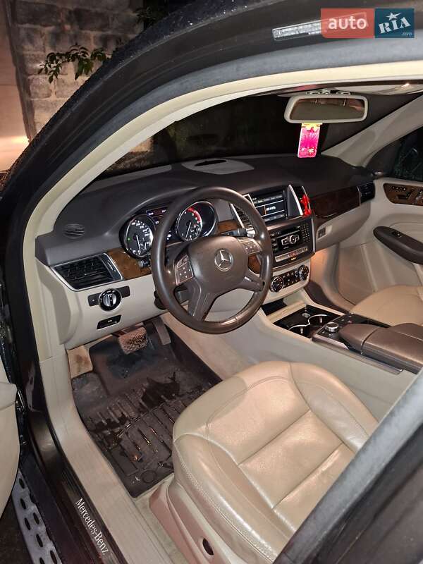 Внедорожник / Кроссовер Mercedes-Benz M-Class 2012 в Рожнятове