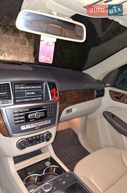 Внедорожник / Кроссовер Mercedes-Benz M-Class 2012 в 