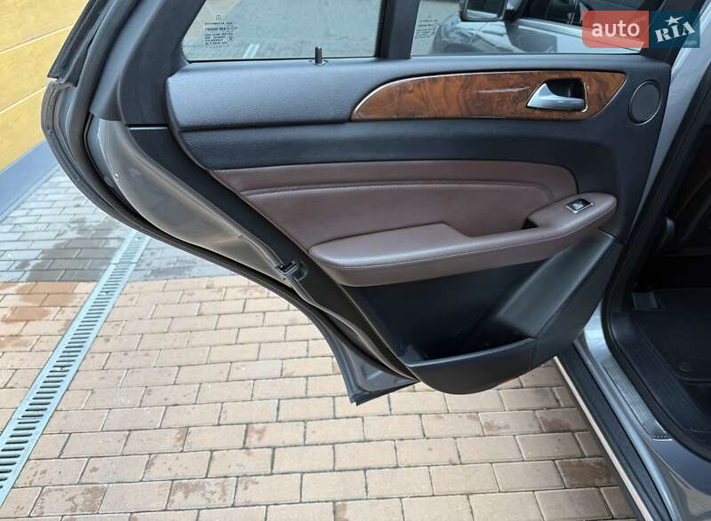 Позашляховик / Кросовер Mercedes-Benz M-Class 2012 в Білій Церкві фото 37 Позашляховик / Кросовер Mercedes-Benz M-Class 2012 в Білій Церкві