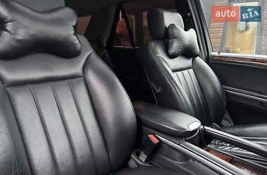 Внедорожник / Кроссовер Mercedes-Benz M-Class 2005 в 