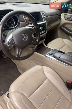 Внедорожник / Кроссовер Mercedes-Benz M-Class 2015 в 