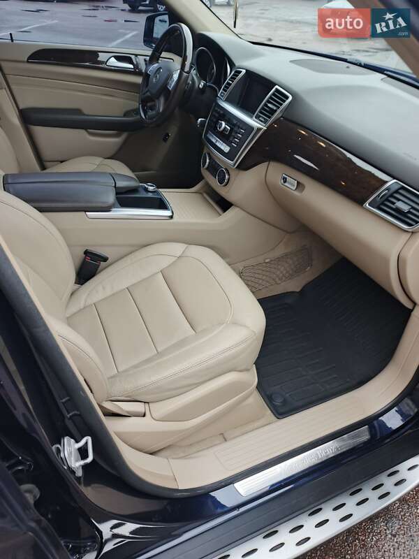 Внедорожник / Кроссовер Mercedes-Benz M-Class 2013 в Чернигове