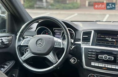 Внедорожник / Кроссовер Mercedes-Benz M-Class 2012 в 