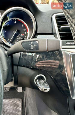 Внедорожник / Кроссовер Mercedes-Benz M-Class 2012 в 