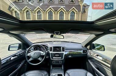 Внедорожник / Кроссовер Mercedes-Benz M-Class 2012 в 