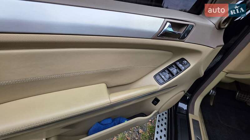 Внедорожник / Кроссовер Mercedes-Benz M-Class 2006 в Ровно