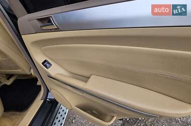 Внедорожник / Кроссовер Mercedes-Benz M-Class 2006 в 