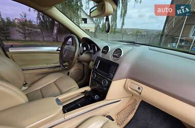 Внедорожник / Кроссовер Mercedes-Benz M-Class 2006 в 